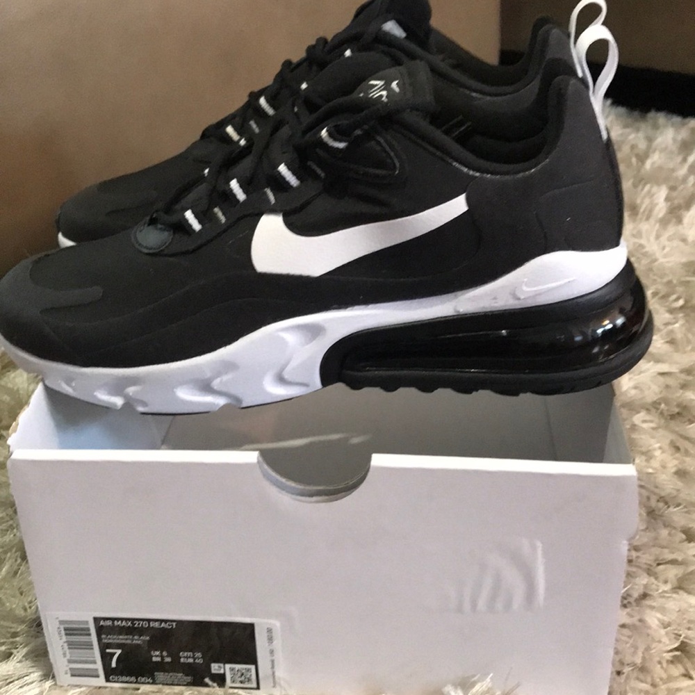 Air Max 270 React